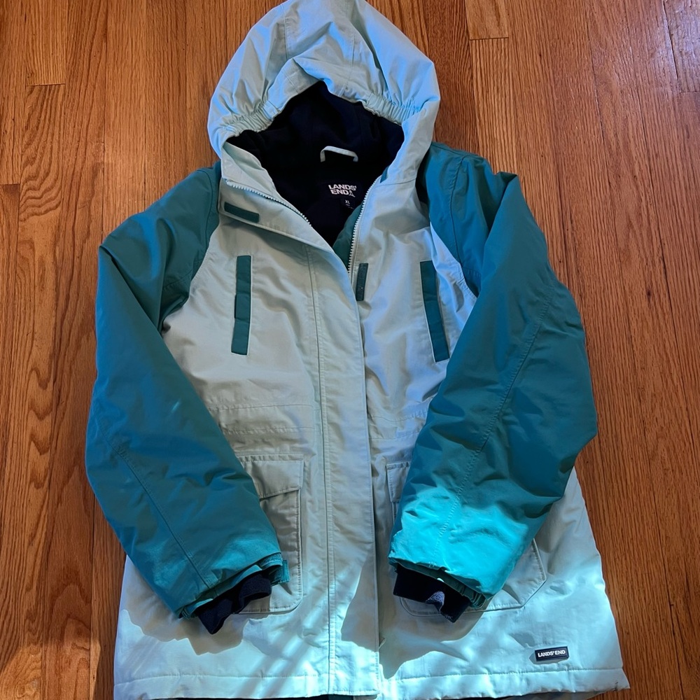 Lands End Parka size xl Fantastic condition 
Smoke free home